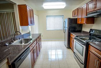 Ashley Apartments Eat-in Kitchen Photo
